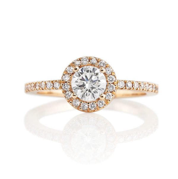 Anillo en oro rosa con brillante