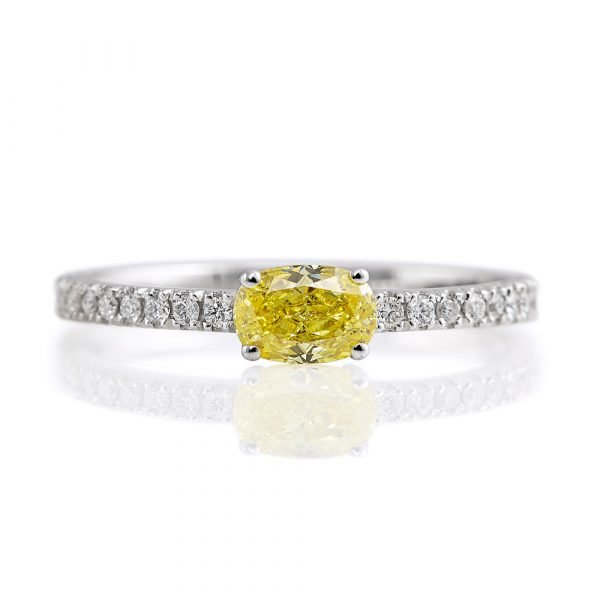 Anillo en oro blanco con diamante central Anillo en oro blanco con diamante central