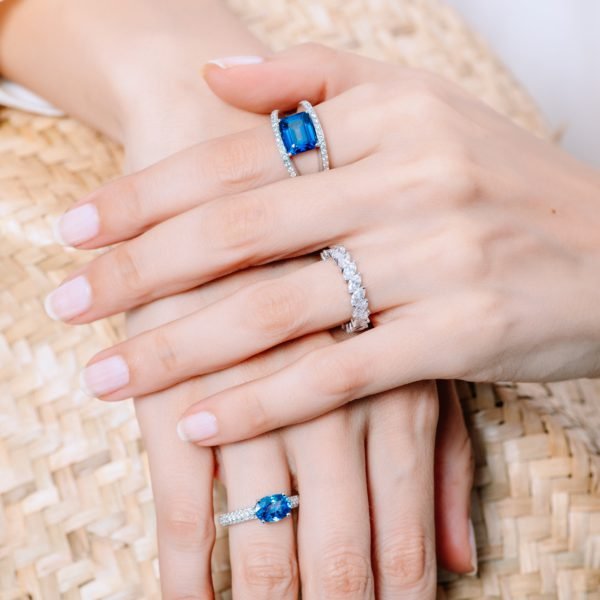 Soler Cabot – Anillo zafiro y diamantes Soler Cabot – Anillo zafiro y diamantes