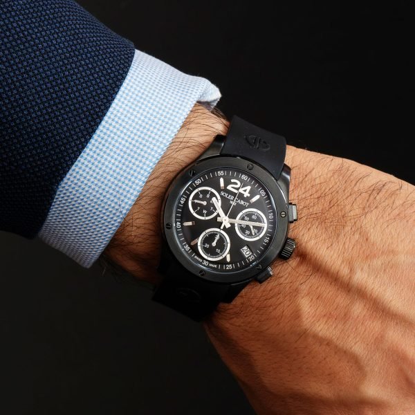 modelo-all-black modelo-all-black